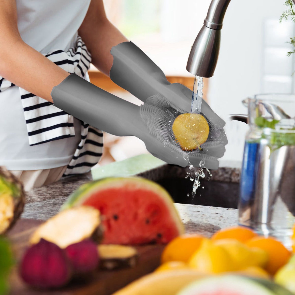 Flexible Bristled Dishwashing and Cleaning Gloves