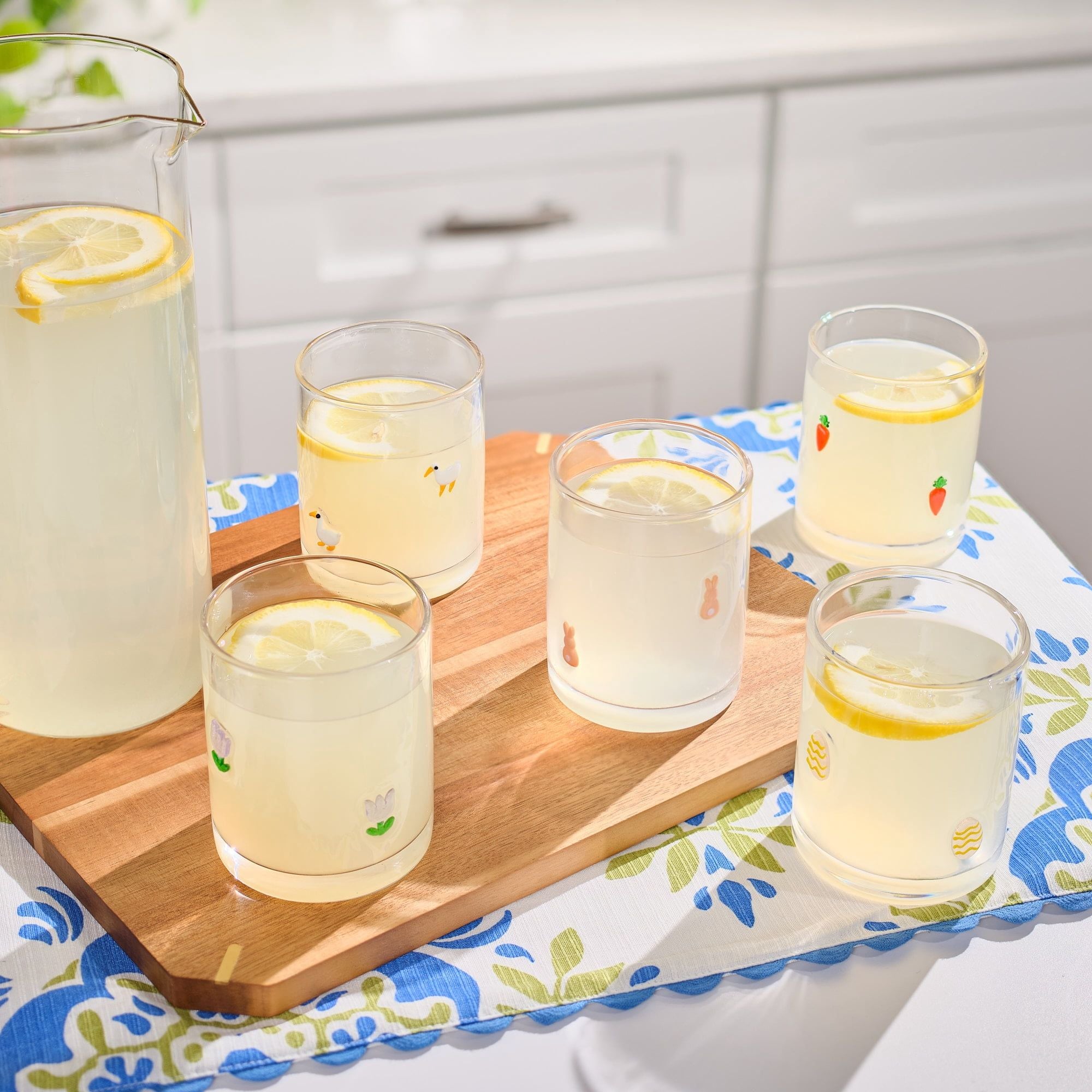 Spring Tullip Charm Drinking Glasses, Set of 2