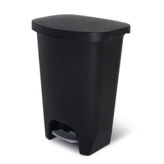 Hands-Free Trash Can with Integrated Bag Rings