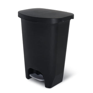 Hands-Free Trash Can with Integrated Bag Rings
