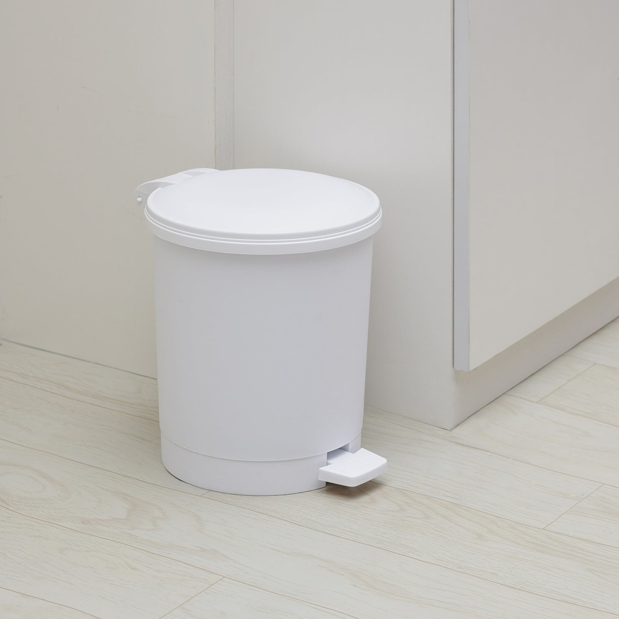 Step Trash Can for Bathroom with Liner Compatibility
