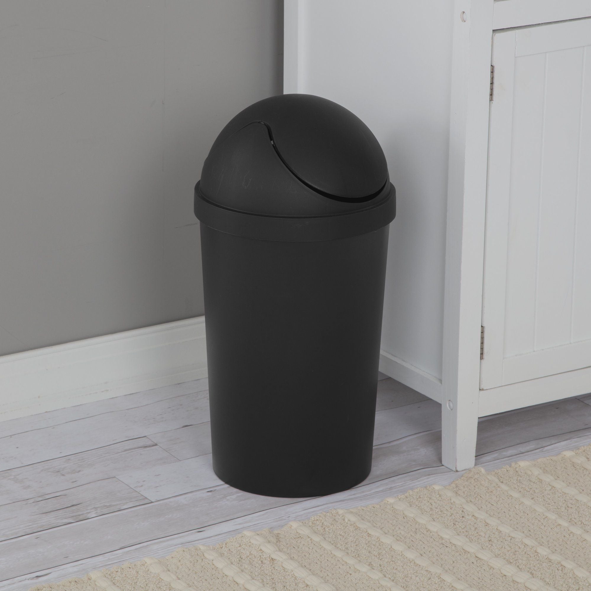 Space-Saving Wastebasket for Smaller Spaces