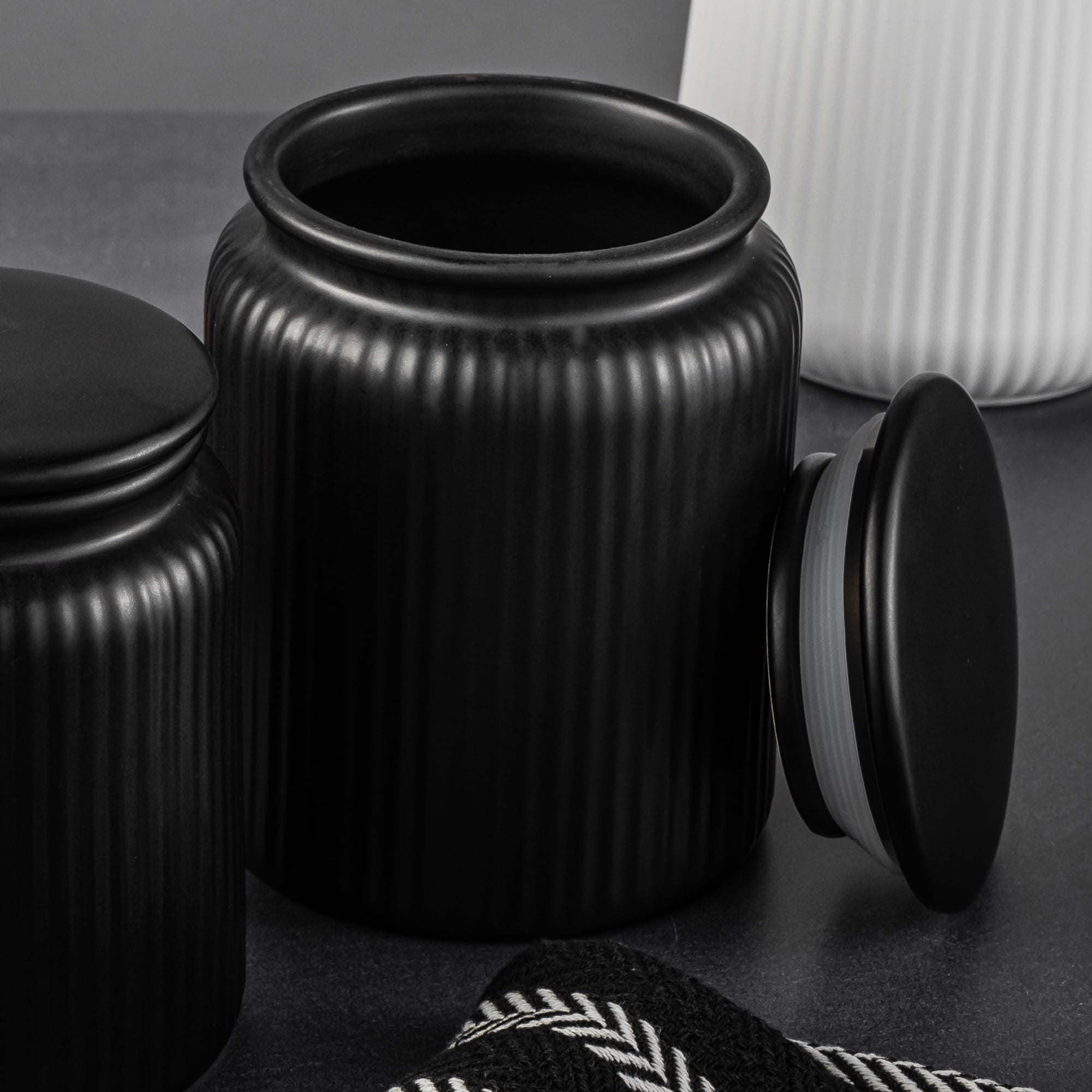 Modern Ribbed Kitchen Storage Jar – Organize Dry Goods in Style