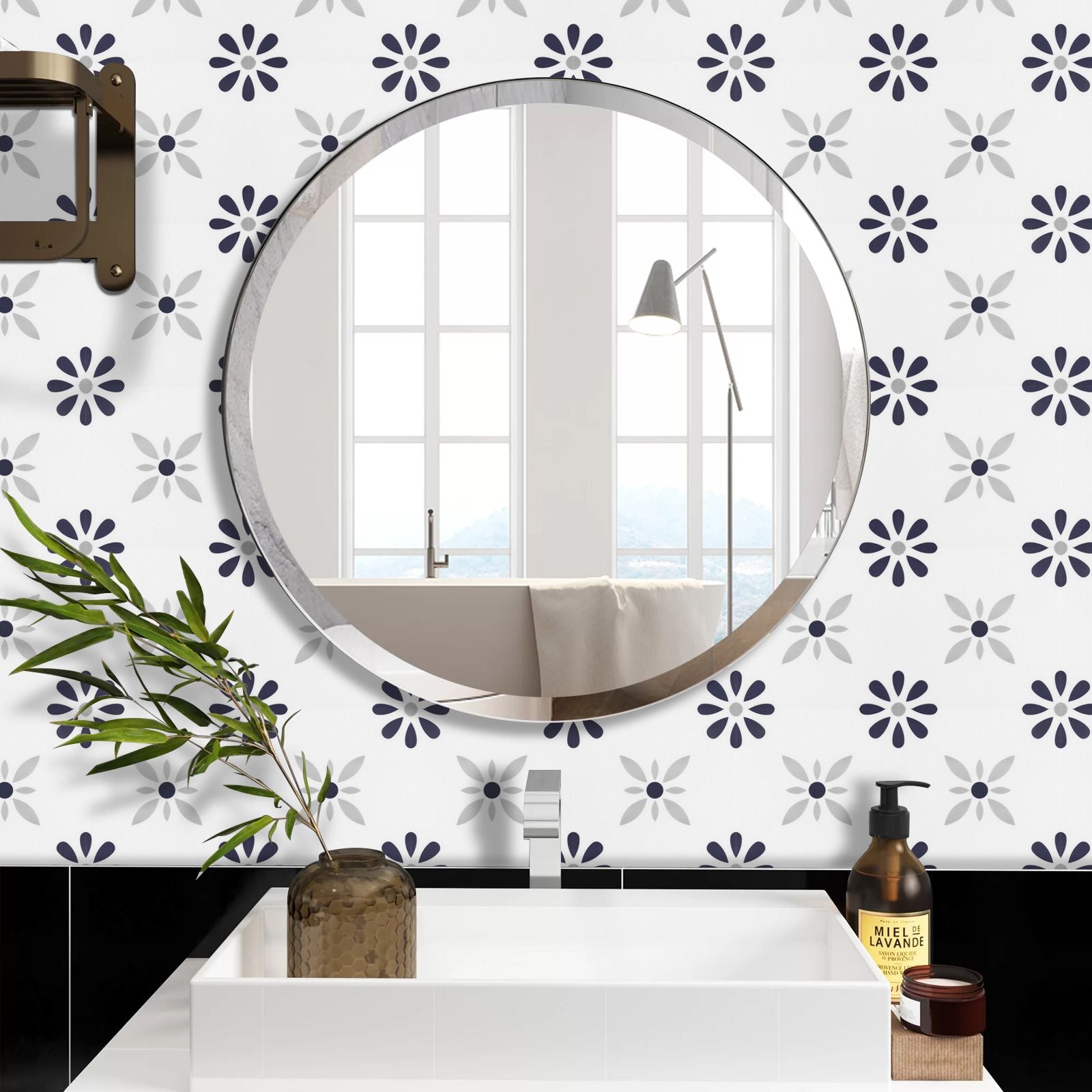 Self-Adhesive PVC Floor Tiles – water-ready & Non-Slip for DIY Home Improvement