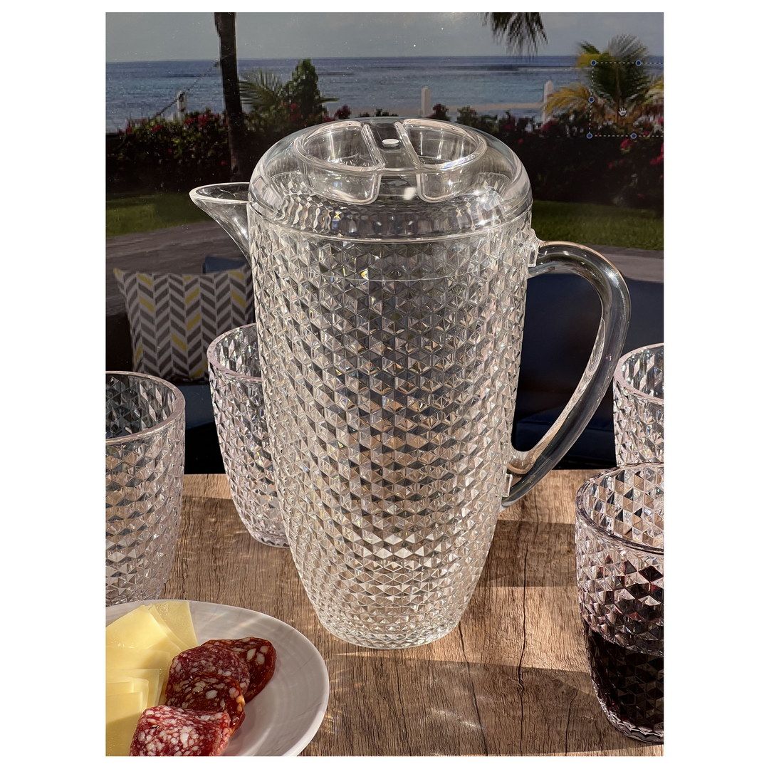 Diamond-Cut Clear Drink Pitcher with Lid and Spout