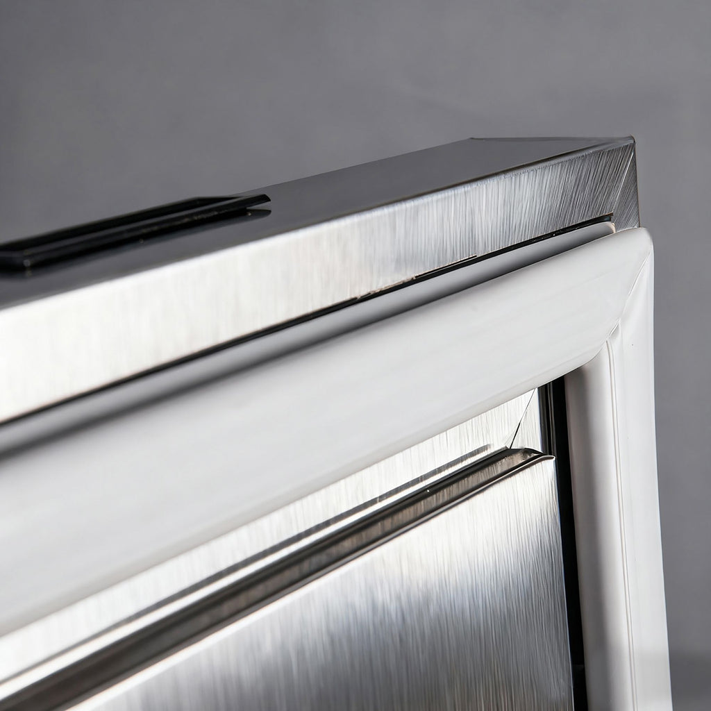 Commercial Worktop Refrigerator with Consistent Cooling and Soft-Close Door