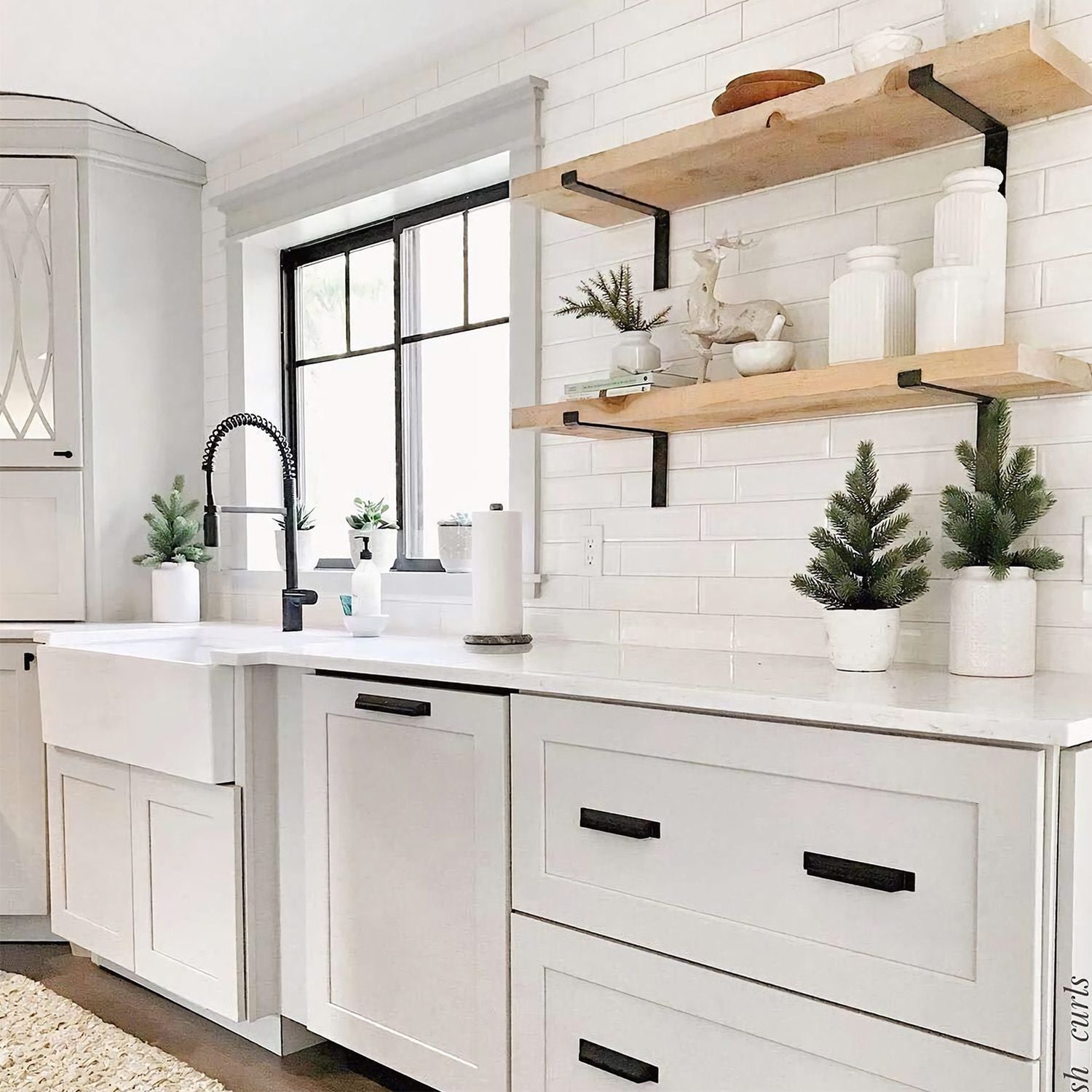 practical L-Shaped Shelf Brackets for Sturdy Wall Shelves