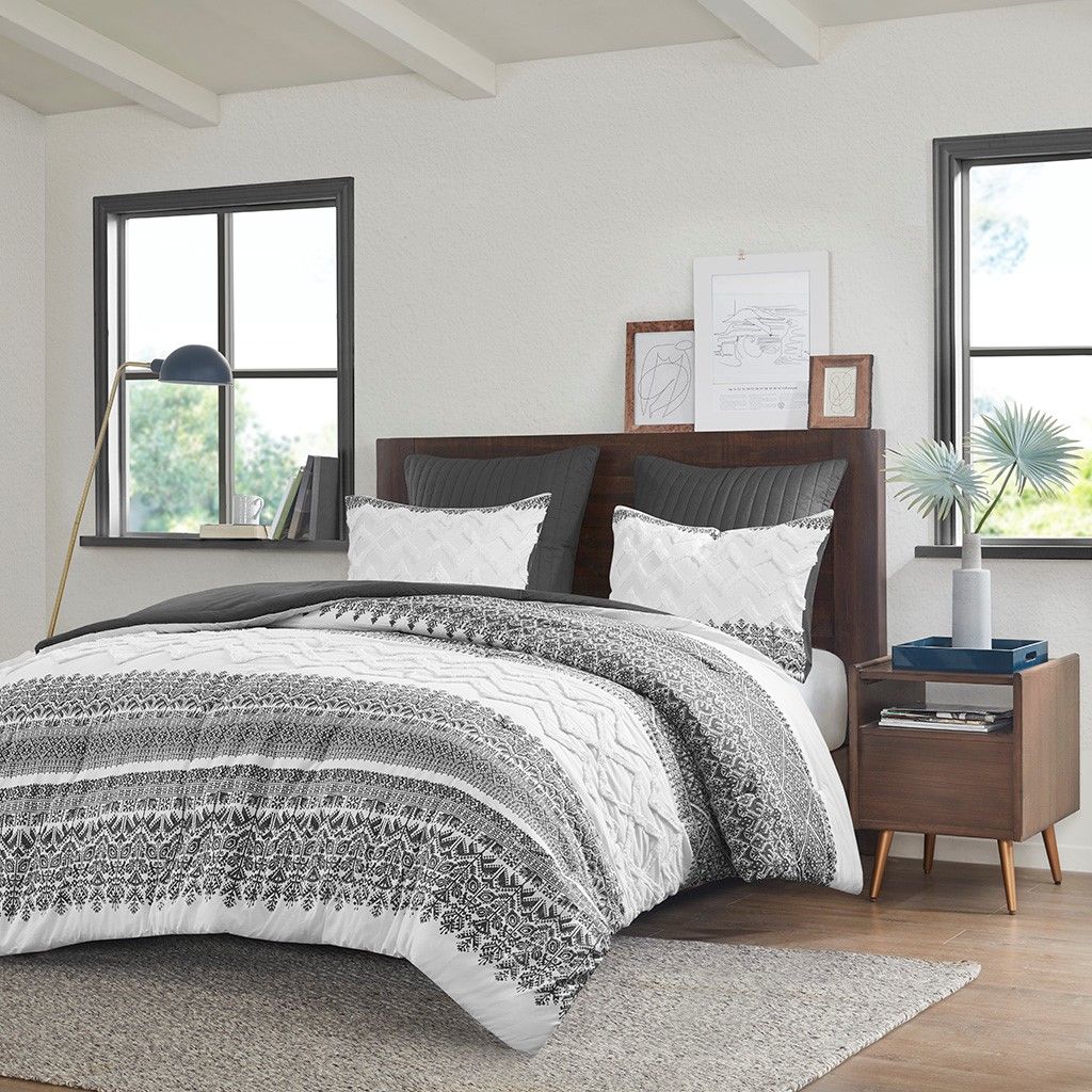 Botanical Comforter Set with Chenille Tufting