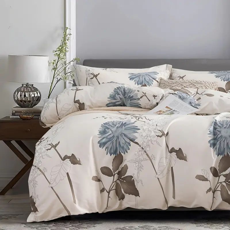 Coordinated Queen Comforter and Pillowcase Set
