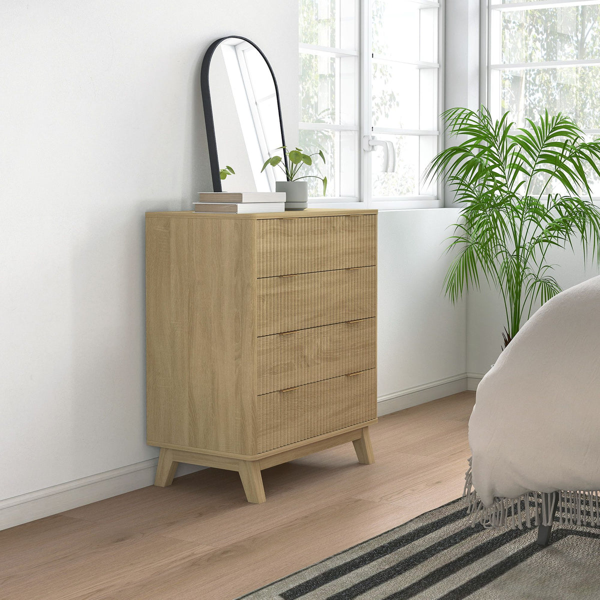 4 Drawer Double Dresser for Bedroom, Fluted Chest of Drawers with Gold Finger Pulls and 4