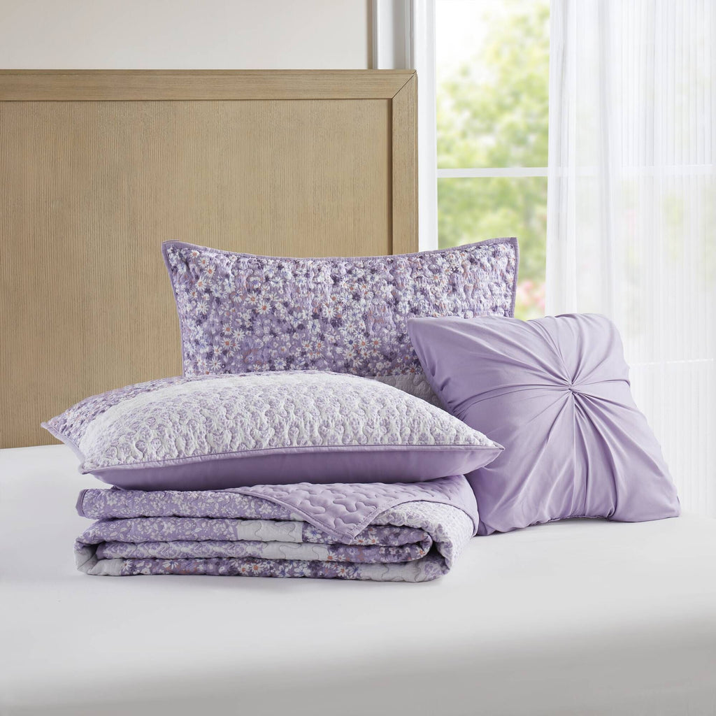 Floral Seersucker Quilt Set with Coordinating Pillow