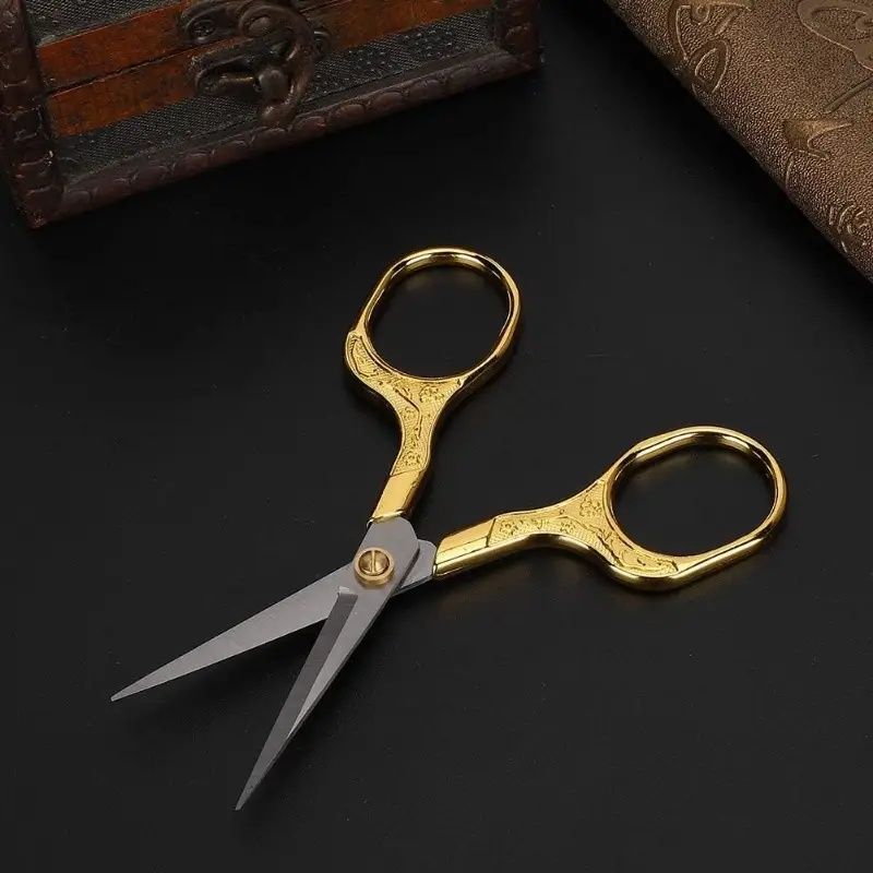 Vintage Plum-Blossom Detail Scissors Set