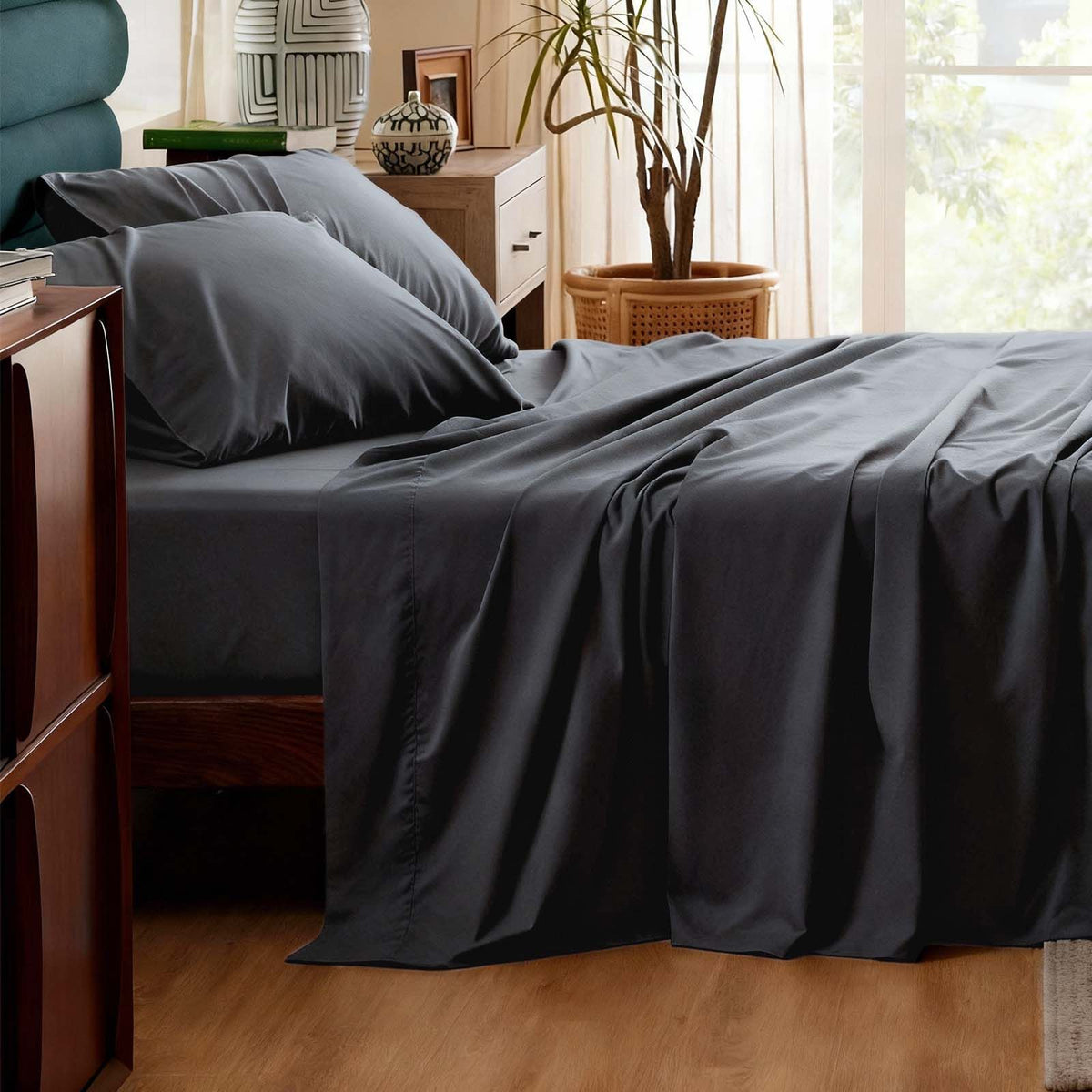 4-Piece Ultra Soft 85g Sheet & Pillowcase Set for All-Season Comfort