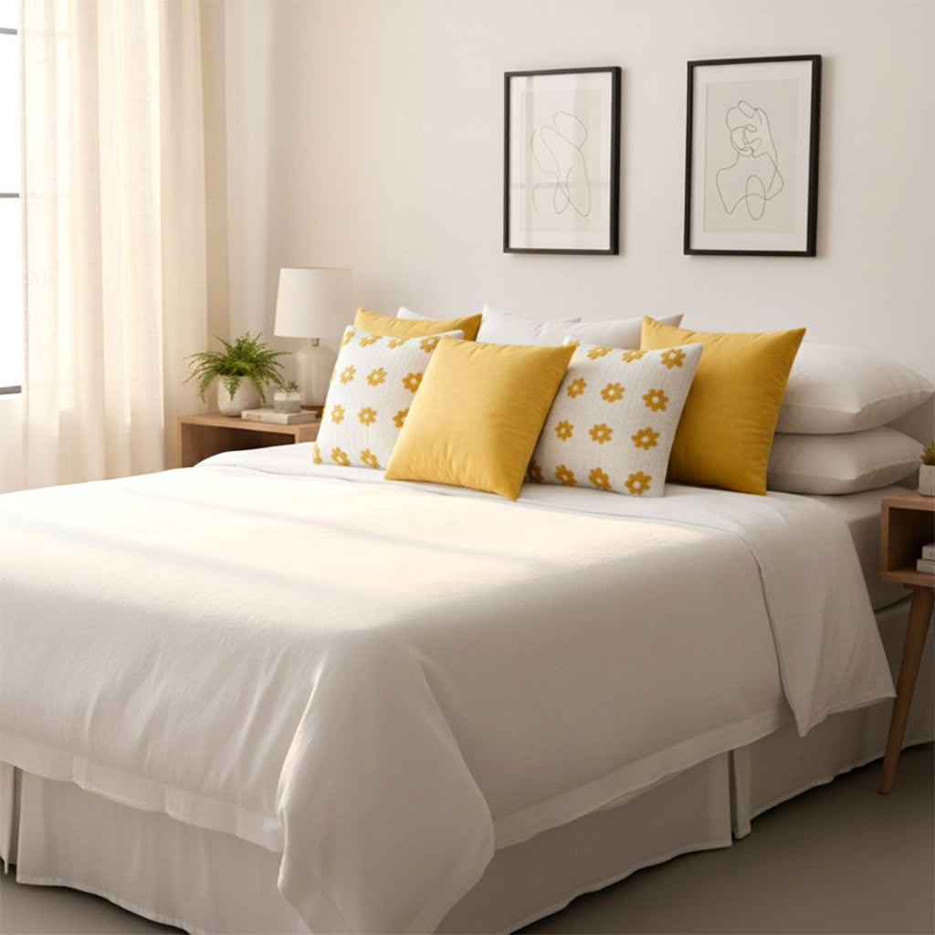 Golden Retro Daisy Chain Pillow Cover Set