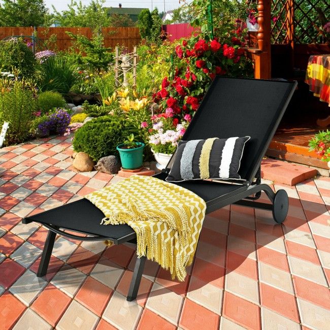 6-Position Adjustable Outdoor Recliner with Ergonomic Comfort
