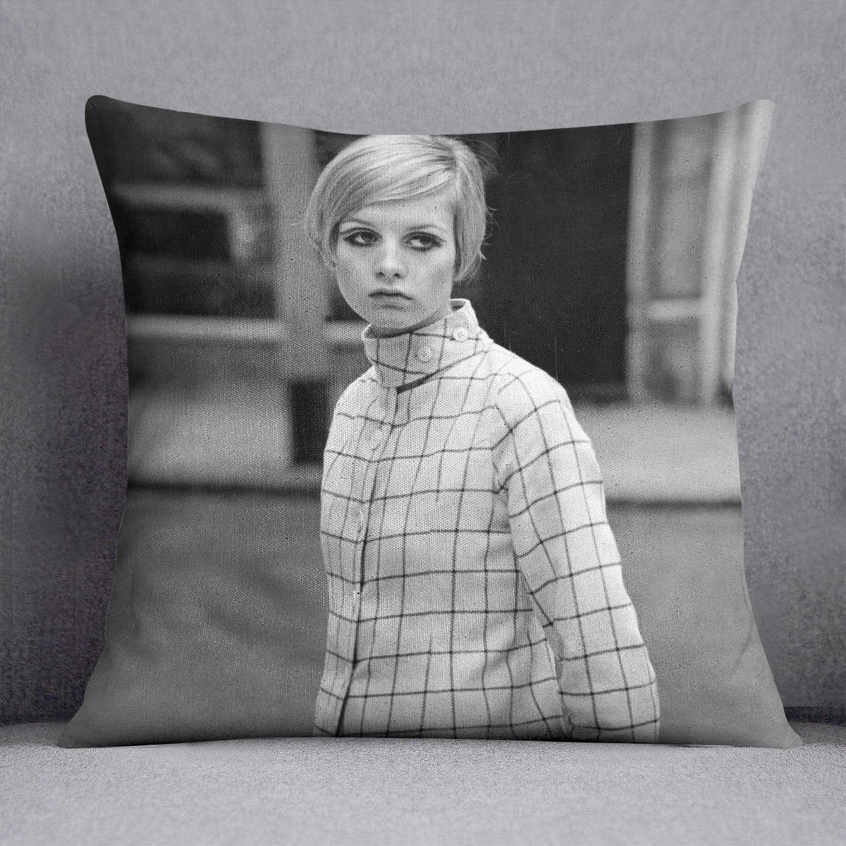 60s model Twiggy Cushion