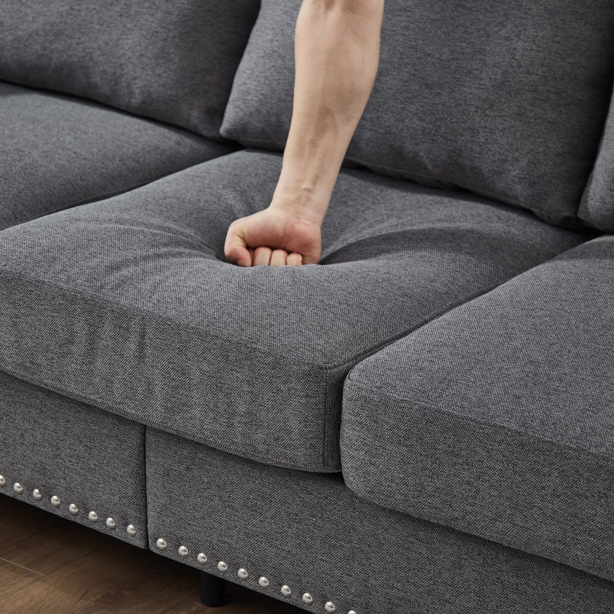 Classic Three-Seater Sofa with Nailhead Trim and Washable Covers