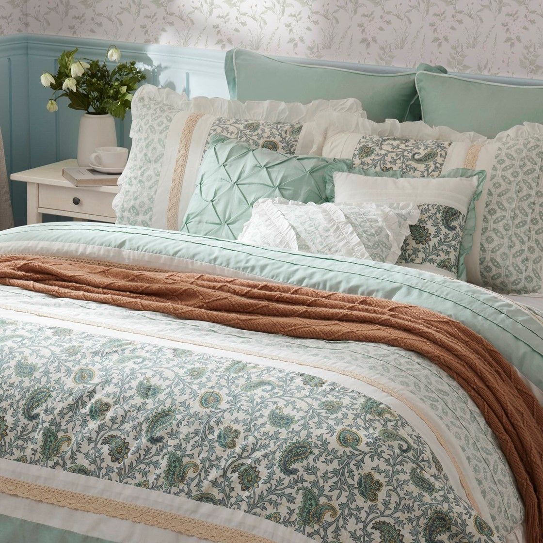 Paisley Comforter Set with Pintucked Shabby Chic Detail