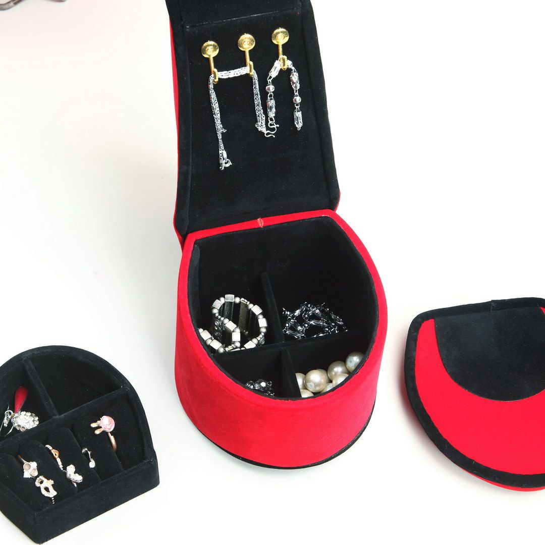Red High-Heel Display Jewelry Box with Hooks