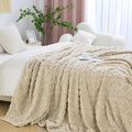 Aganear Soft Lightweight Throw Blanket