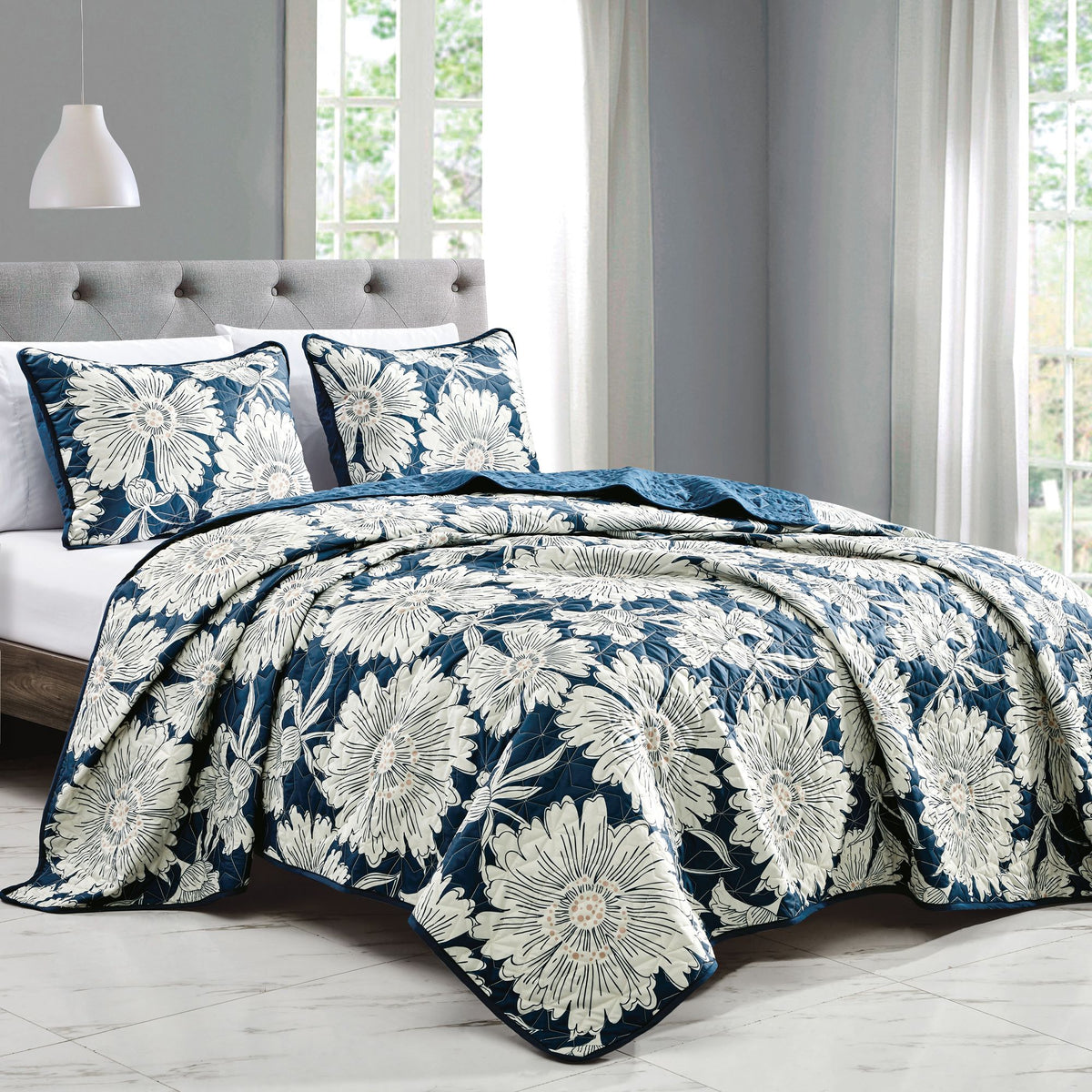Asira 3-Piece Bedspread Set for a Modern Bedroom