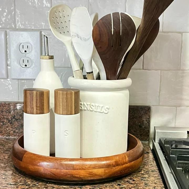 Cream Ceramic Salt and Pepper Grinder Set – Stoneware & Wood Finish