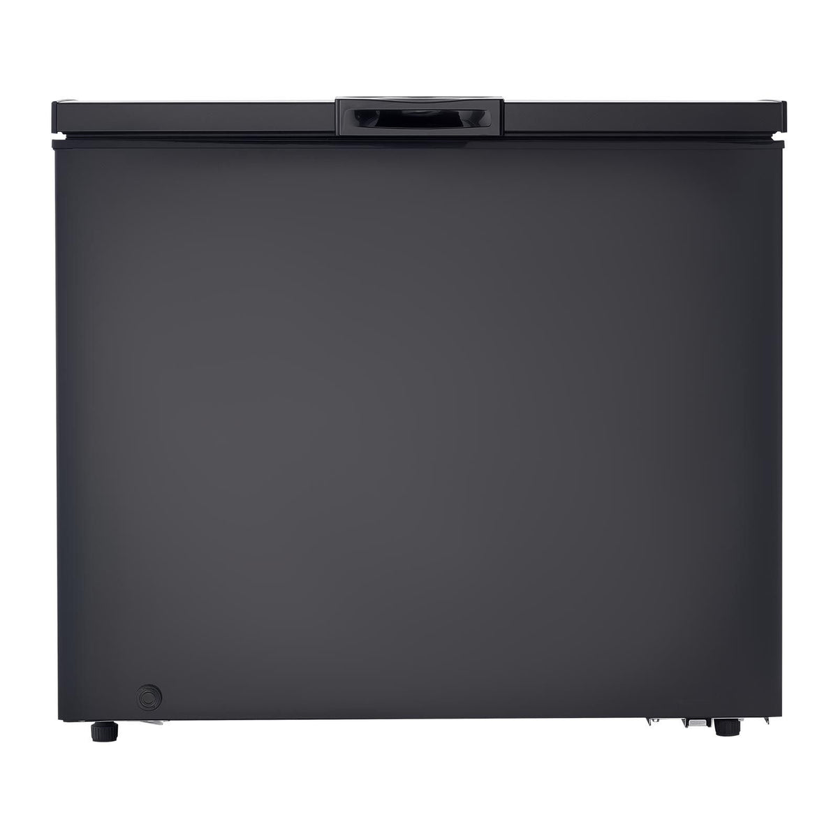 Garage-Ready Chest Freezer with Two Removable Baskets