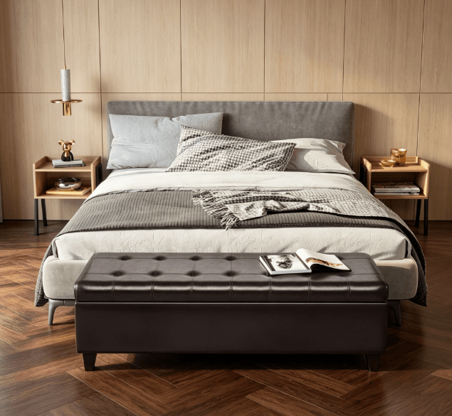 Dark Brown Lift-Top Storage Bench with Seating