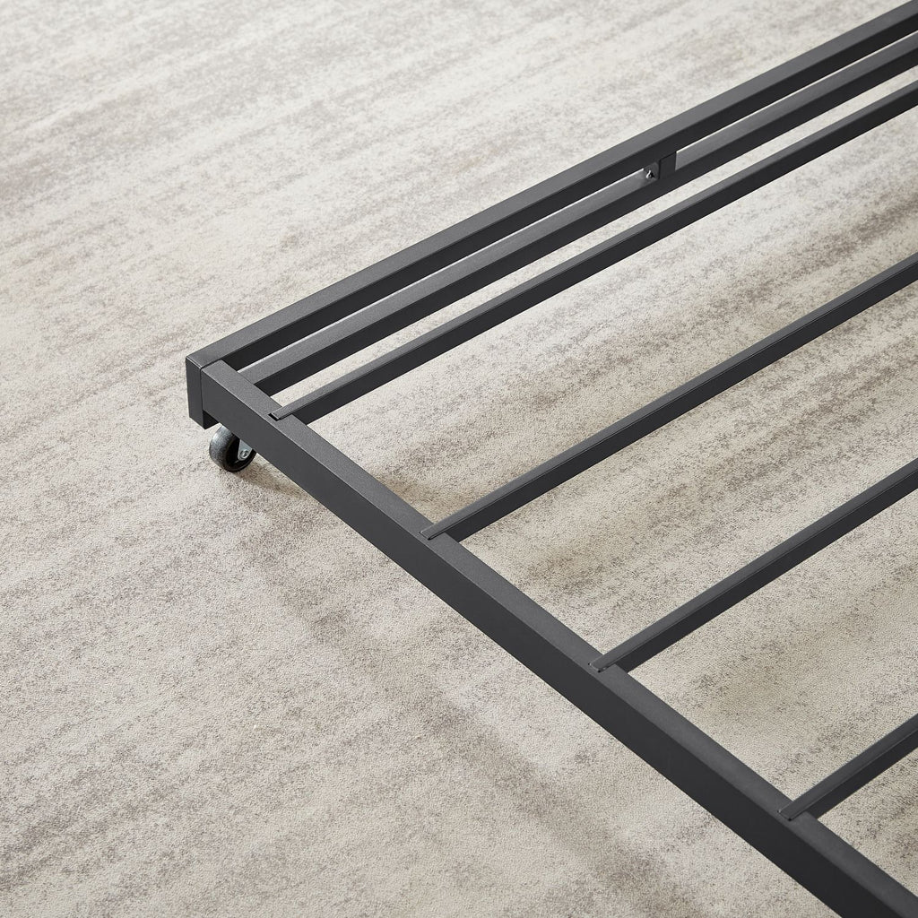 Grey Daybed with Pull-Out Guest Trundle