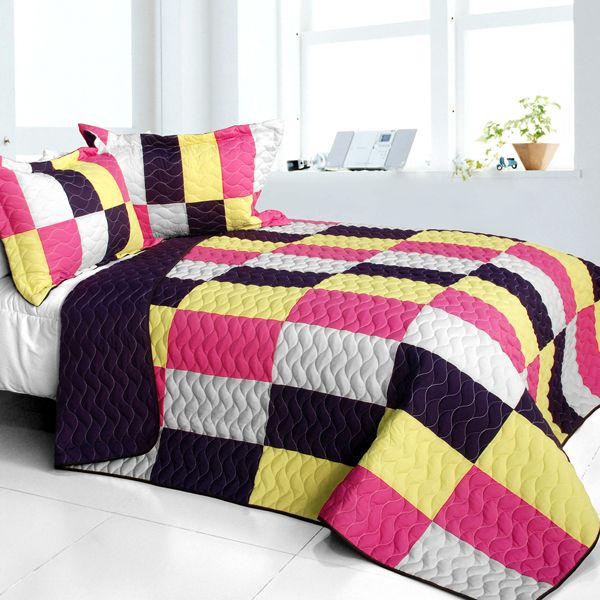Dressing Case Patchwork Quilt and Sham Set