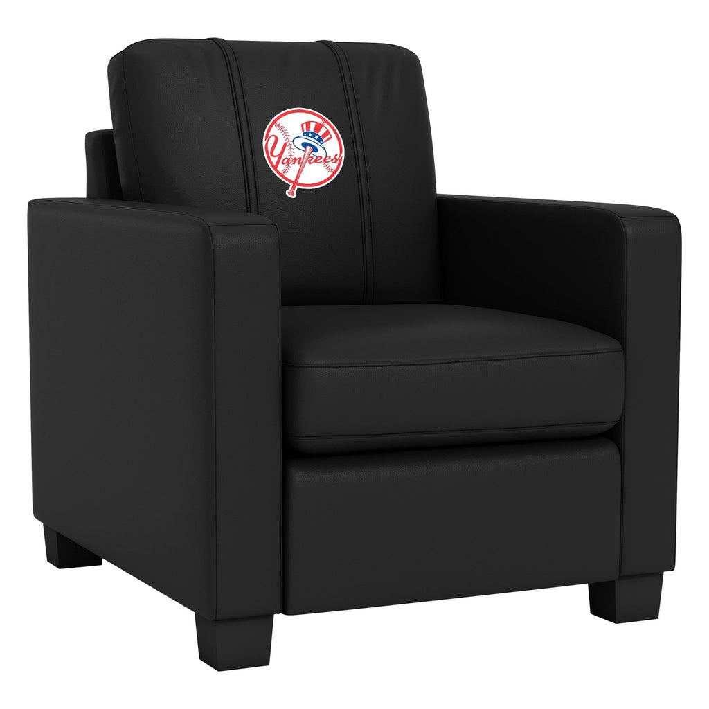 New York Yankees Dyno Stationary Club Chair