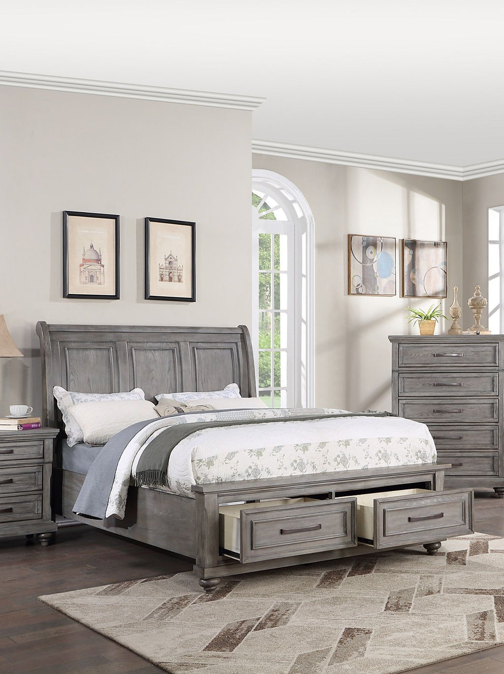 Vintage-Inspired Eastern King Sleigh Bed with Storage