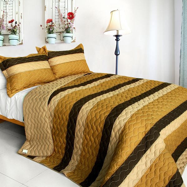 Intricate Vermicelli-Quilted Patchwork Quilt Set – Full/Queen Size