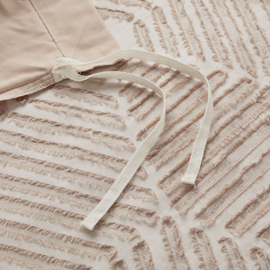 Blush Geometric Jacquard Duvet Cover Set