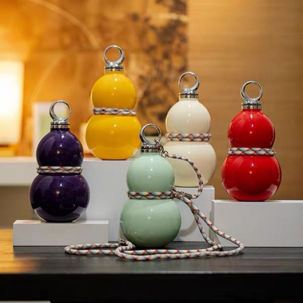 Modern Gourd-Shaped Insulated Travel Tumbler with Straw