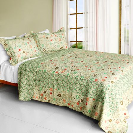 Heavenly Creatures Reversible Vermicelli Quilt Set