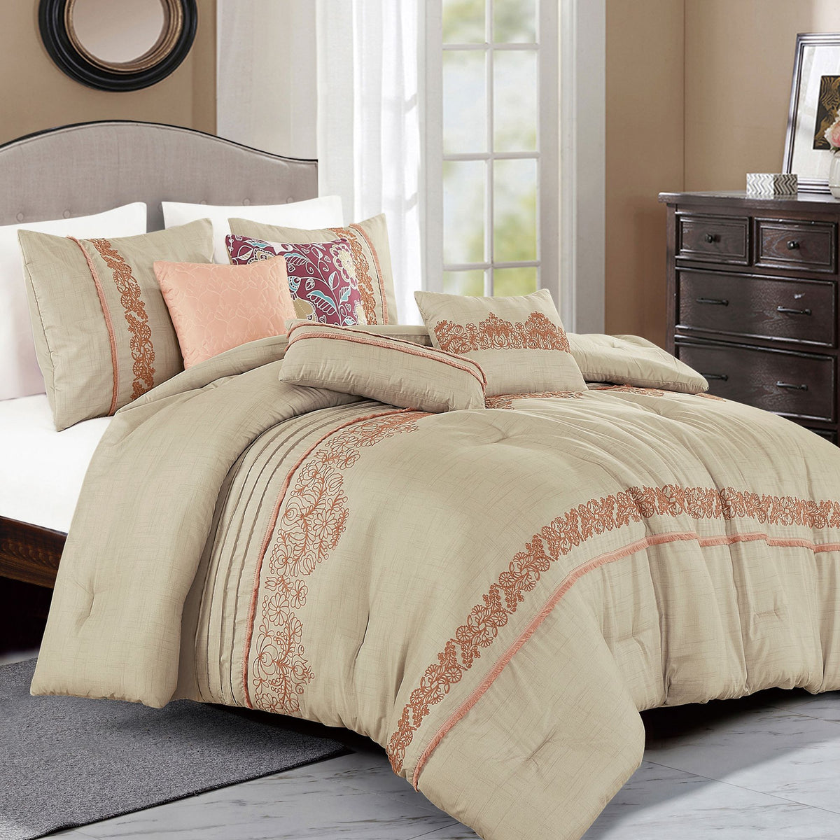 Ketifa Beautiful Motif Comforter Set
