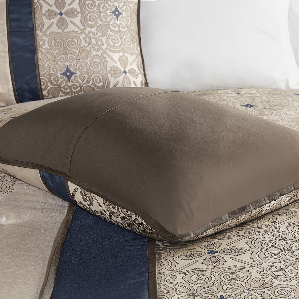 King 7-Piece Jacquard Comforter Set with Throw Pillows - Modern Vertical Stripe Design