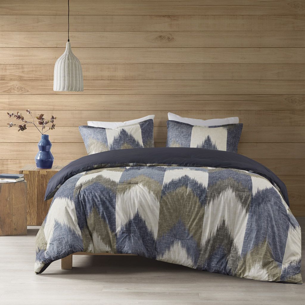 King/Cal King 3-Piece Comforter Mini Set with Ikat Print