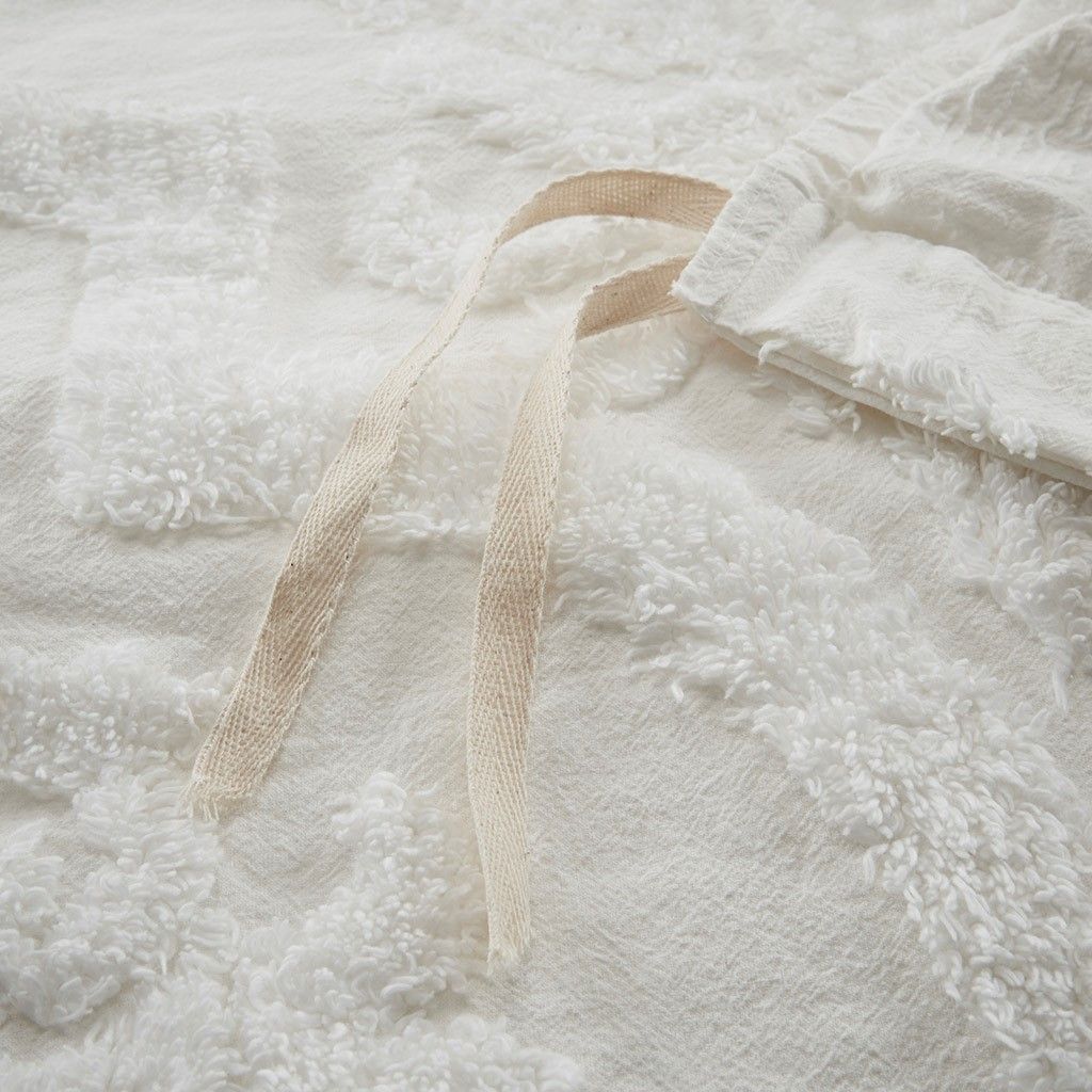 White Tufted Chenille Damask Duvet Cover Set