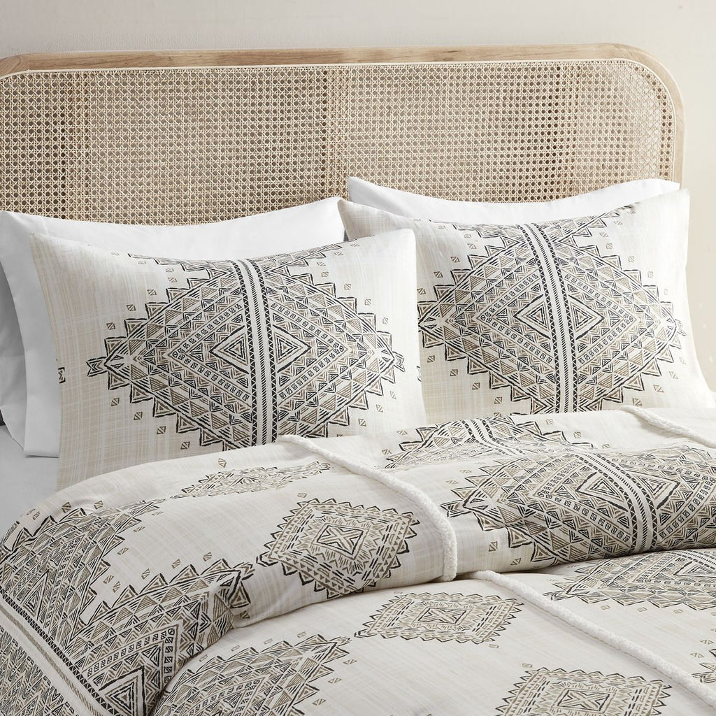 King/Cal King 4 Piece Printed Duvet Cover Set with Throw Pillow