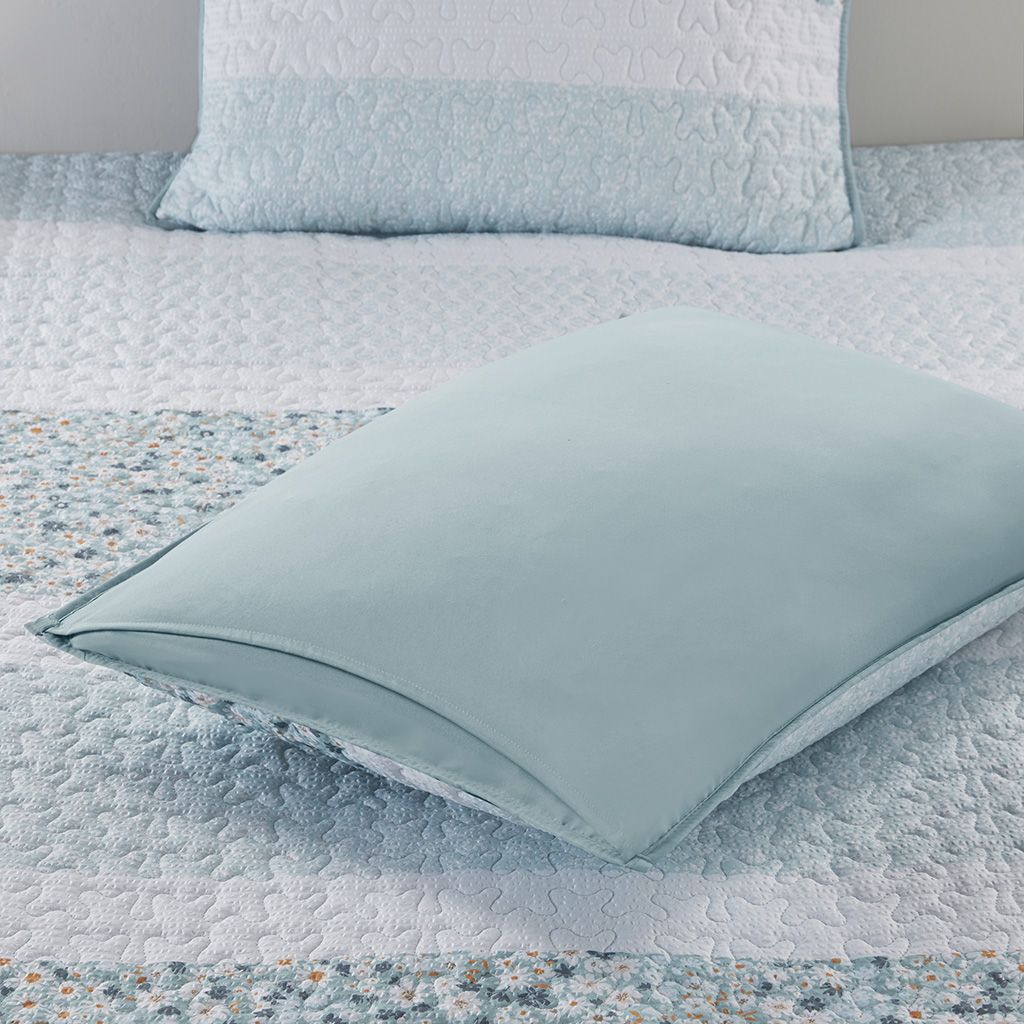 Floral Seersucker Quilt Set with Gathered Accent Pillow