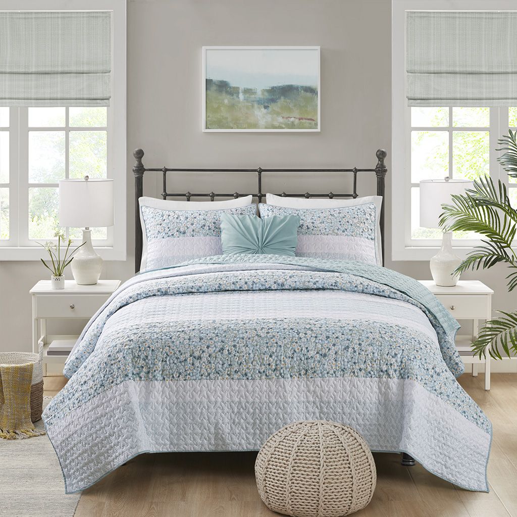 Floral Seersucker Quilt Set with Gathered Accent Pillow