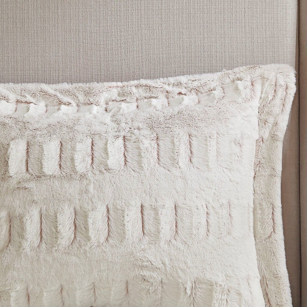 King/Cal King Back Print Long Fur Comforter Mini Set