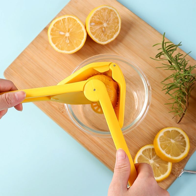 Fold-Flat Manual Citrus Squeezer with Seed Filter
