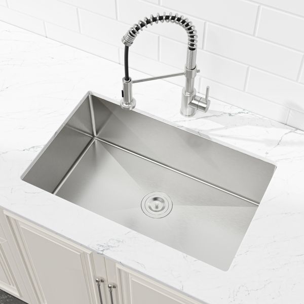 Brushed Single-Bowl Kitchen Sink With Drain Grooves