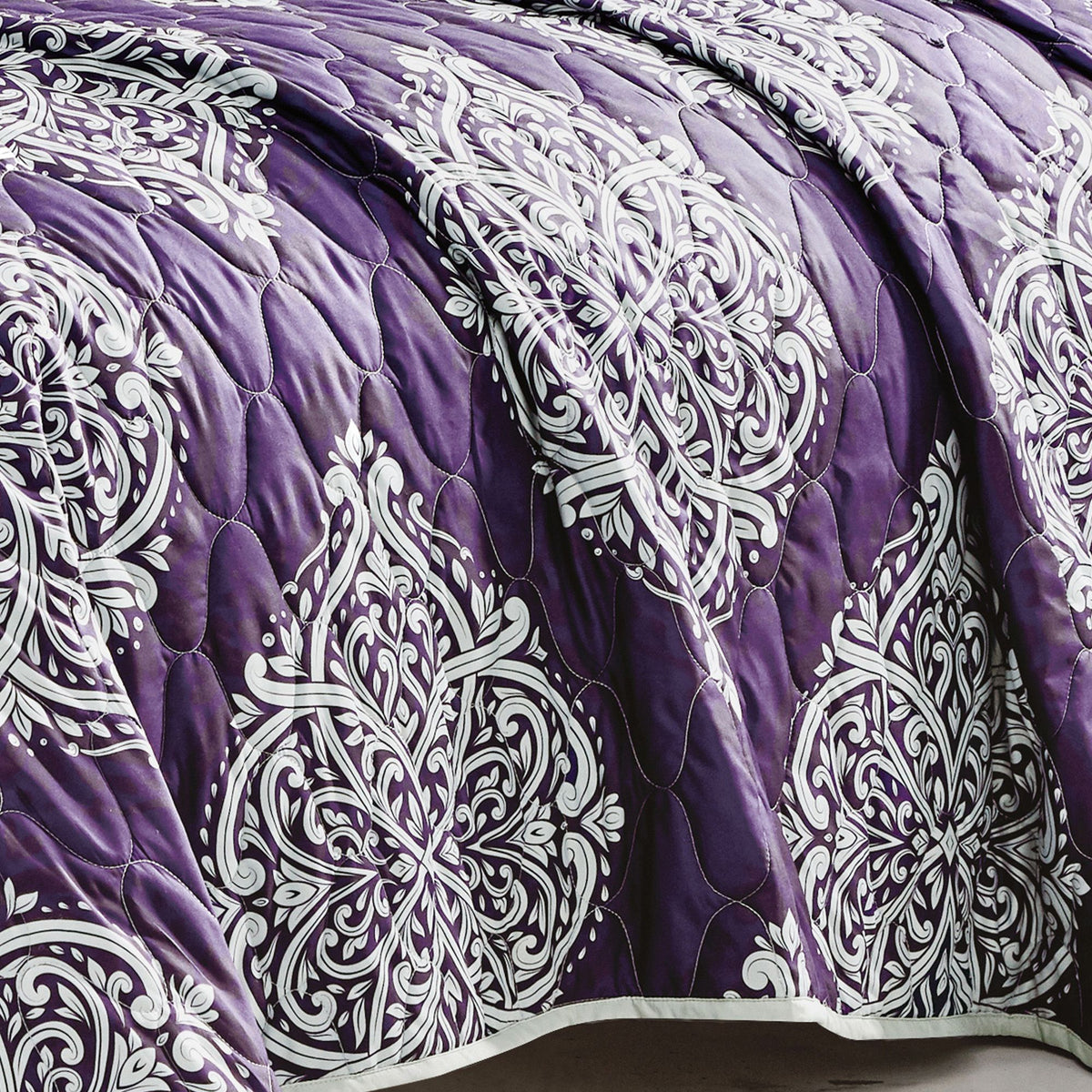 Lachlan Three-Piece Bedspread Set