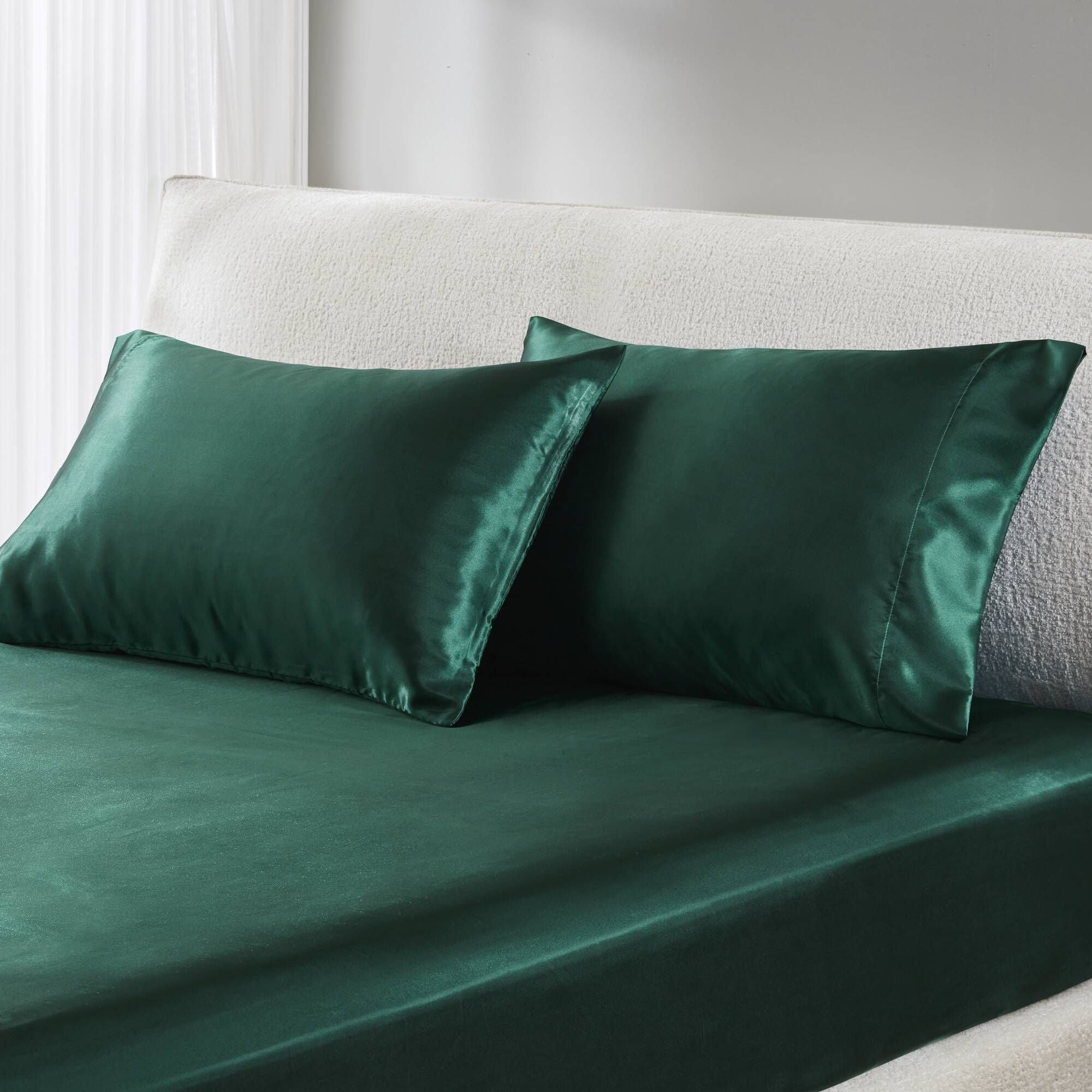 Luxury 2-Pack Wrinkle-Free Pillowcases for Smooth Sleep
