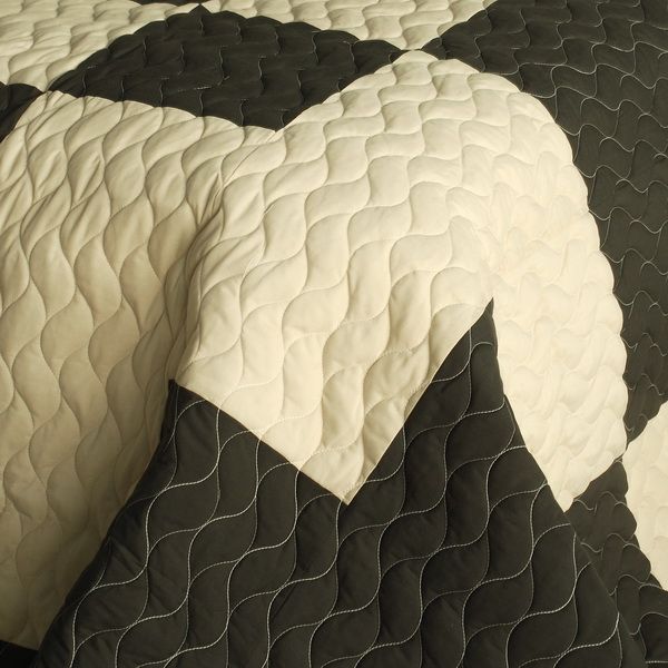 Oh My Love Vermicelli-Quilted Three-Piece Bedding Set