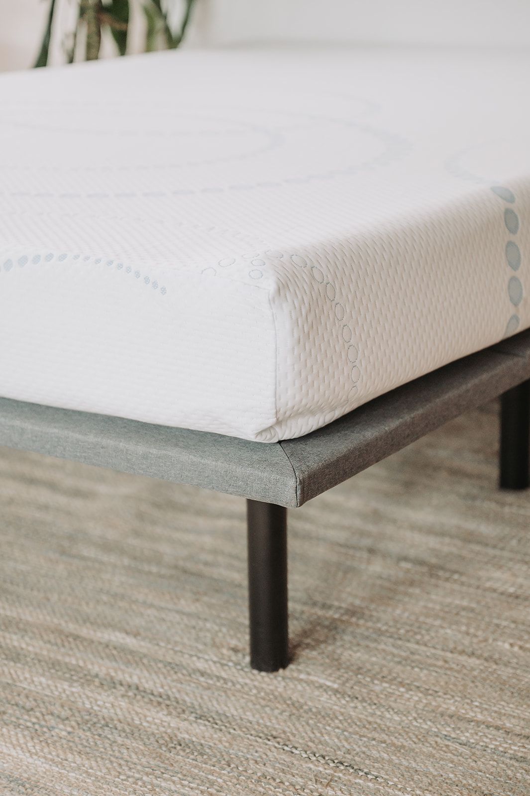 Omne Sleep Memory Foam Mattress Twin XL - White/Light Blue